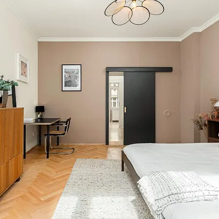 Apartment Luxusni V Centru Ostravy Pro 5 *